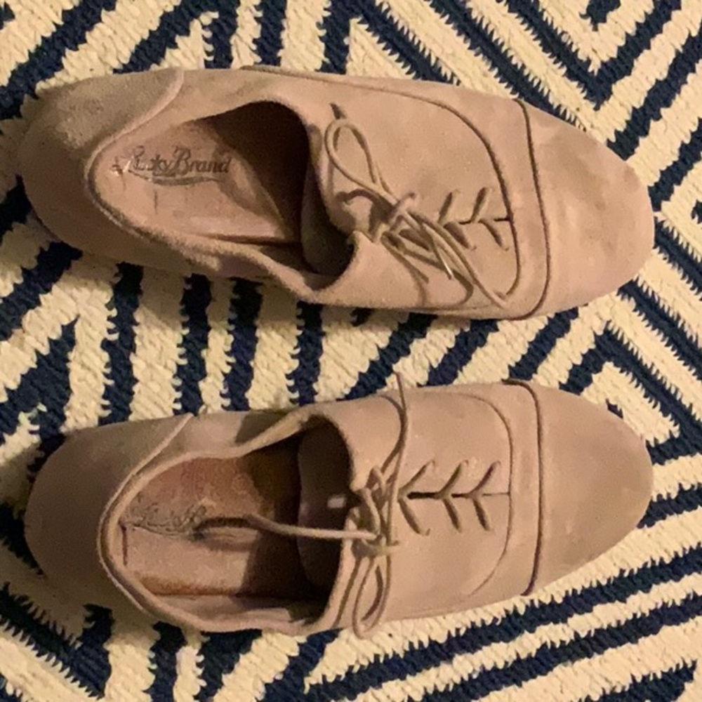 Lucky Brand shoes. NEED!
